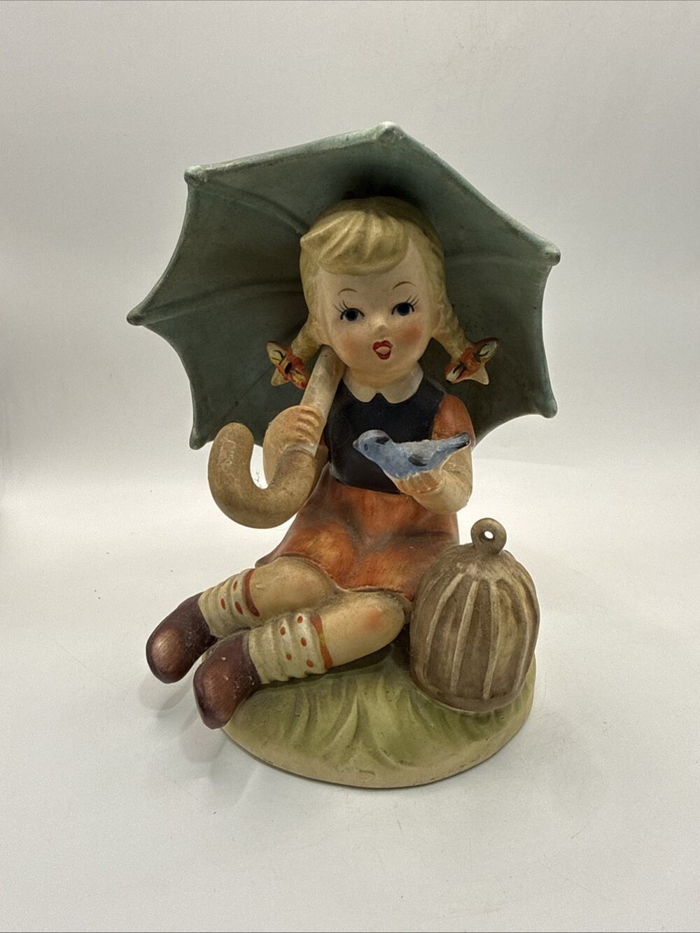 Vintage NAPCO Singing in the Rain Girl Umbrella Bird Figurine 1960 6” *